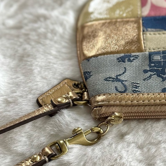 COACH F45653 Y2K Patchwork Wristlet • Mixed Leather Fabric Canvas Gold Multi - Picture 2 of 8